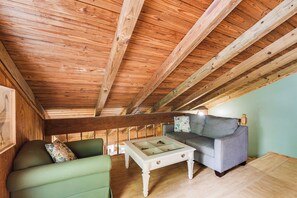 House (2 Bedrooms) | Interior - Riverfront Angler's Cabin in Fairhope w/ Deck! (Fairhope)