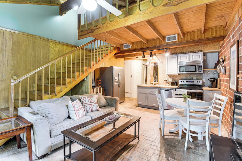 Riverfront Angler's Cabin in Fairhope w/ Deck! - Rosinton, AL