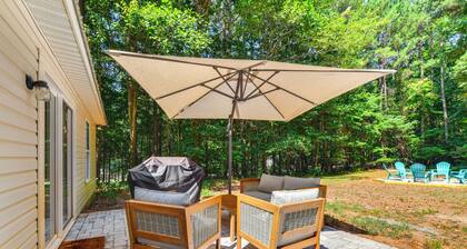 Mooresville Retreat w/ Patio, 1 Mi to Lake Norman!
