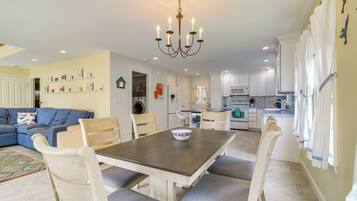 Rumah (4 Bedrooms) | Interior