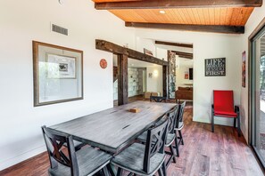 House (5 Bedrooms) | Interior - Hot Tub & Mountain Views: Spacious Home in Sedona (Sedona)