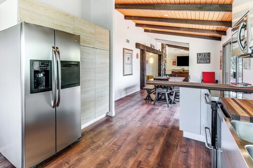 Hot Tub & Mountain Views: Spacious Home in Sedona