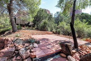 House (5 Bedrooms) | Interior - Hot Tub & Mountain Views: Spacious Home in Sedona (Sedona)