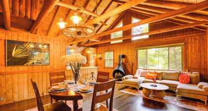 Lakefront Lusby Home w/ Fire Pit: 3 Mi to Beach!