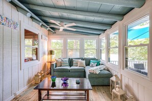 Interior - Lakefront Lusby Home w/ Fire Pit: 3 Mi to Beach! (Lusby)