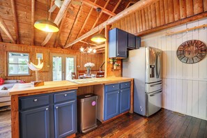 Interior - Lakefront Lusby Home w/ Fire Pit: 3 Mi to Beach! (Lusby)