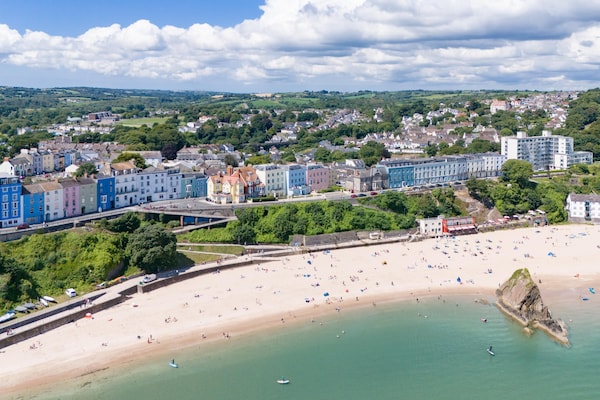 Nash House - Seafront With Parking Close To Town - Tenby