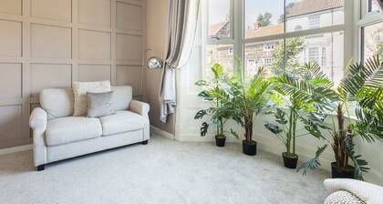 Host & Stay | High Street