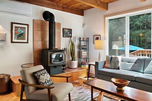 TV connectée, lecteur de DVD, chaîne hi-fi