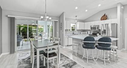 Relax and Play in Paradise, Golf, Tennis, pools and Live entertainment