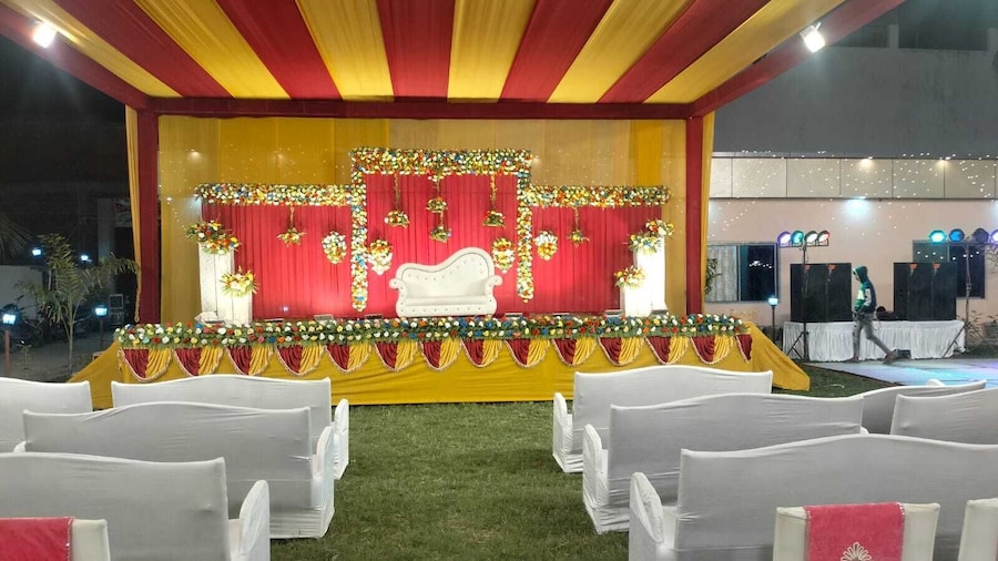 Shiv Kashi Lawn And Guest House