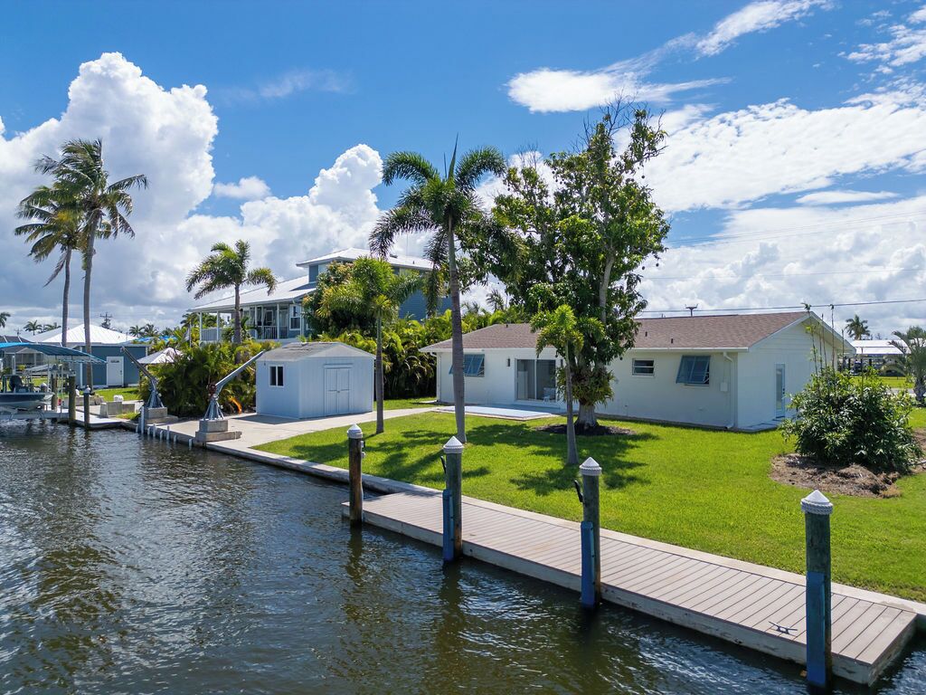 Charming waterfront home in Saint James City on Main Canal