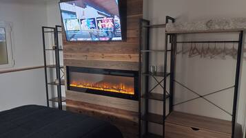 1 chambre, fer et planche Ă repasser, Wi-Fi, draps fournis