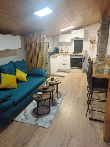 Cosy cottage ideally located