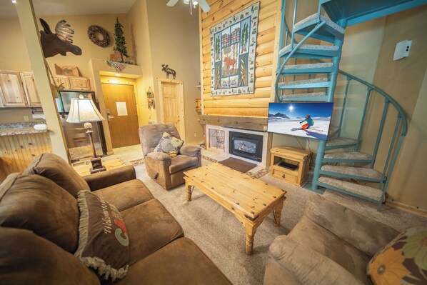 Una Smart TV, una chimenea