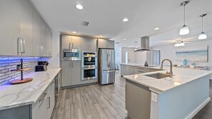 Nhà, 3 phòng ngủ | Bếp riêng | Tủ lạnh, lò nướng, bếp nấu, dụng cụ pha cà phê/trà 