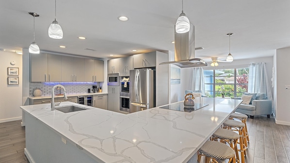 Hus - 3 sovrum | Eget kök | Kylskåp, ugn, spishäll och kaffe- och tebryggare