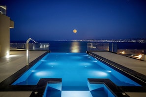 Villa | 19 bedrooms - Ocean View Luxury Villa (Malevizi)