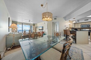 Family Condo, 3 Bedrooms, Pool Access, Beach View | In-room dining