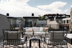 Terrace/patio - Vogue Posh Pad | Center of LoHi | Large Roof Deck (Denver)