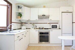 雪櫃、微波爐、焗爐、咖啡機/沖茶器