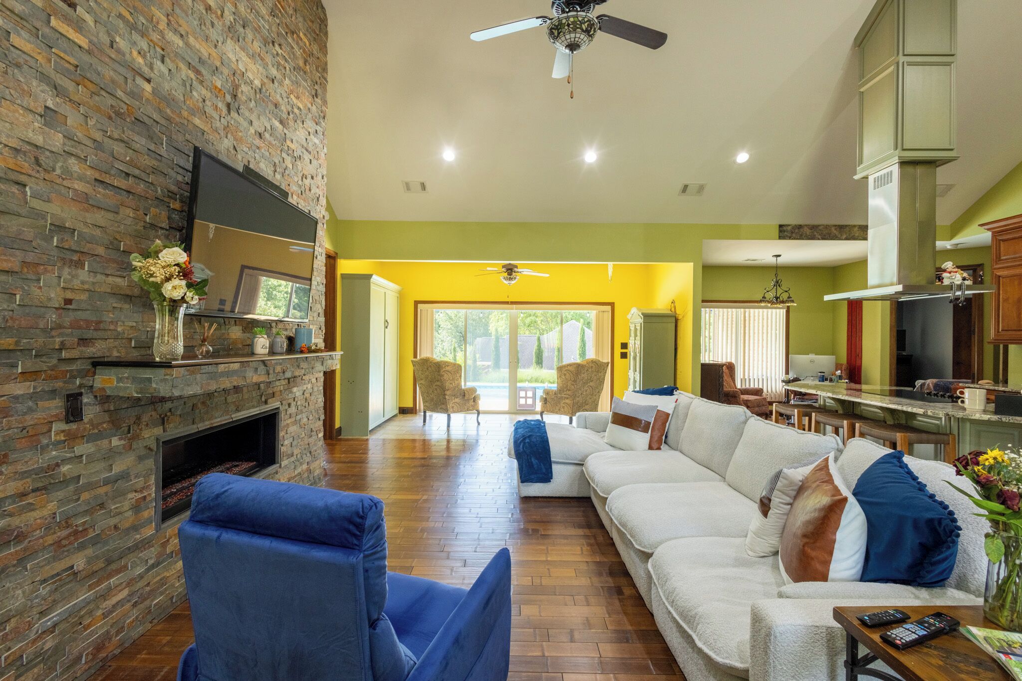 Älytelevisio, takka