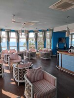 Bar (en la propiedad)