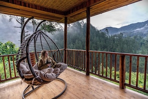 Terrace/patio - Gorilla Leisure Lodge (Bugambira)
