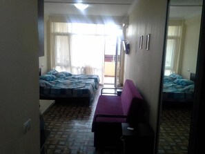 1 chambre, fer et planche à repasser, Wi-Fi, draps fournis