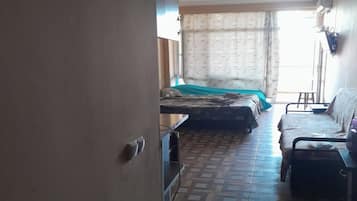 1 habitación, tabla de planchar con plancha, wifi y ropa de cama
