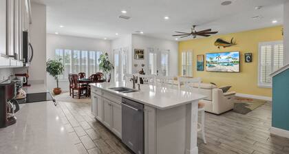 Margaritaville Heated Pool &Spa, 3 mile to Disney