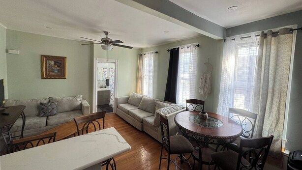 Unclassified image, 1 of 50, button - Huge 3 Bedrooms Apt 15 Minutes to NY City (West New York)