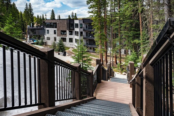 Property grounds - Cozy 2BR condo w/ ski-in/ski-out access (Winter Park)