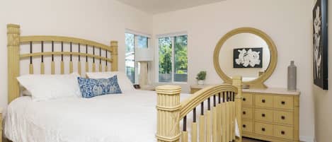 2 bedrooms, desk, iron/ironing board, travel cot