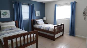 3 bedrooms, desk, iron/ironing board, free WiFi