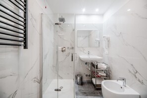 Bathroom - Room Milano Navigli (Milan)