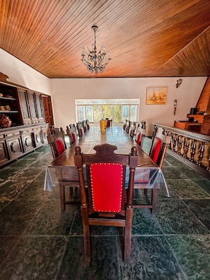 Villa | Dining