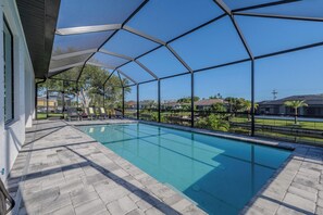 Et oppvarmet basseng