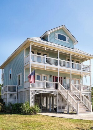Exterior - Stunning Marsh Views, 2 Golf Carts Included, 2 Master Suites, expansive decks with ocean breeze (Saint Helena Island)
