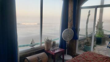 1 chambre, coffres-forts dans les chambres, bureau