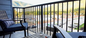 Revy Rendezvous by Revelstoke Vacations