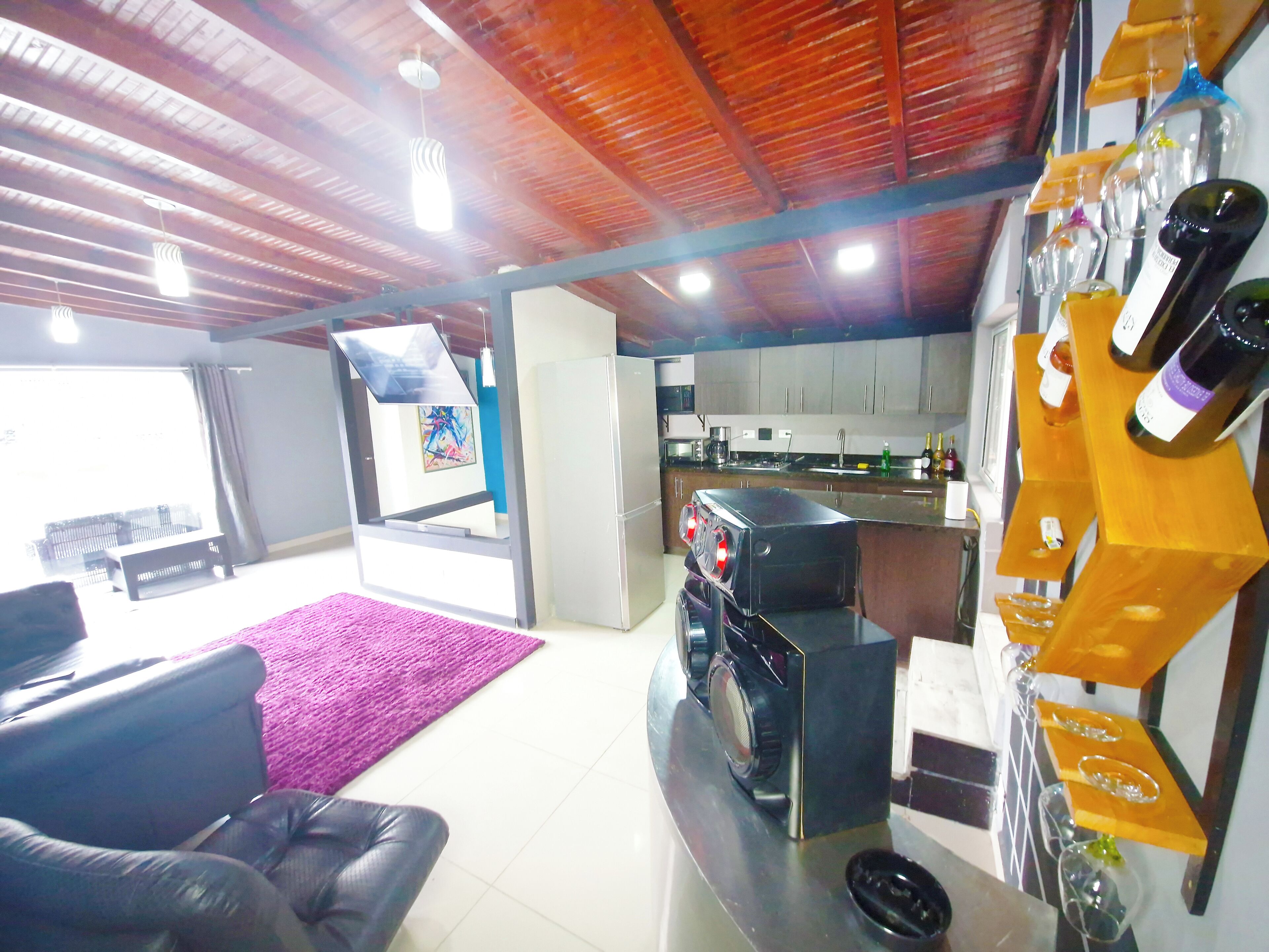 Comfort Suite, City View | Living area