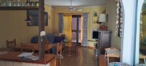 House | Dining