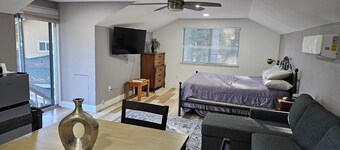 Cozy 1-bedroom apartment in welcoming Pioneer with WiFi, AC. Close to Kirkwood.