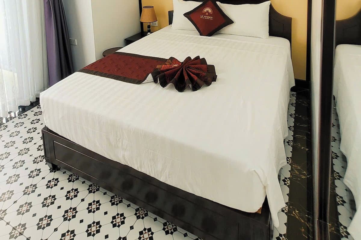Standard Double Room, Garden View | Hypo-allergenic bedding, minibar, desk, laptop workspace
