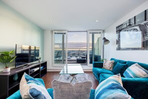 Apartment, 2 Bedrooms, City View | Living area - Cosy Corner Apartment Near to Excel (London)