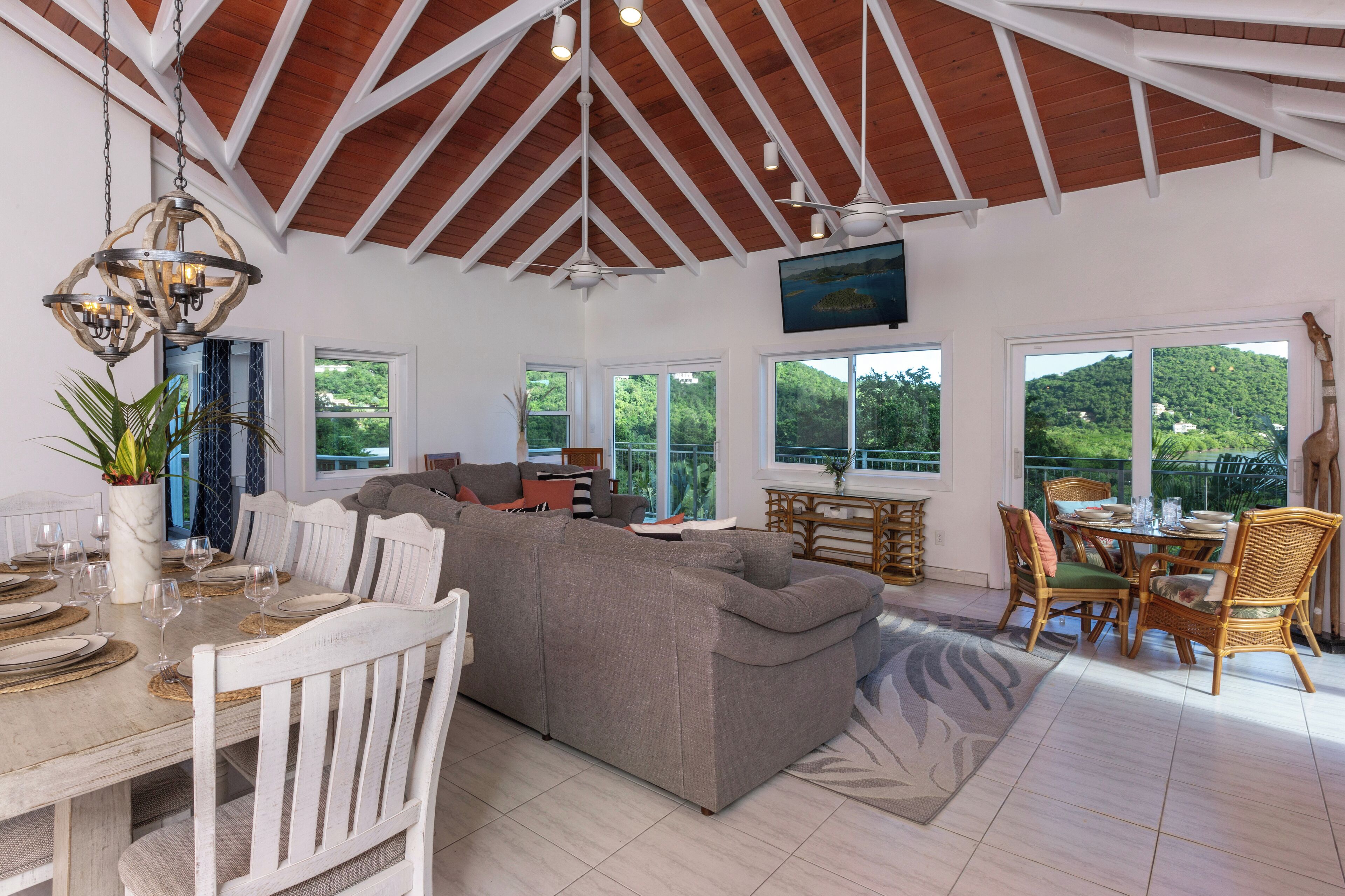 Crystal Shores Estate, Beautiful Island Estate Overlooking Fish Bay W/ Large Saltwater Pool - Saint Thomas