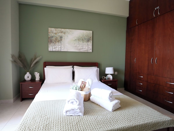 1 bedroom, iron/ironing board, WiFi, bed sheets