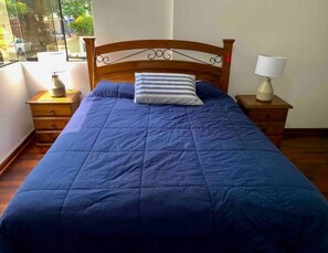 3 habitaciones, tabla de planchar con plancha y wifi gratis 
