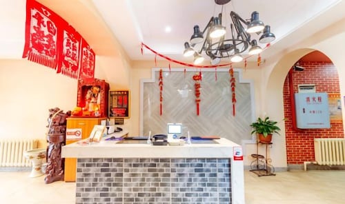 Qilong Hotel (Harbin Government Civil Aviation Building Shop)